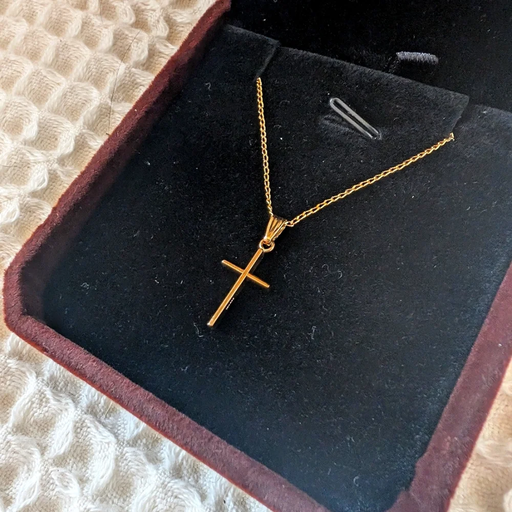 Gold Cross Pendant Necklace - Classic Women's Necklace